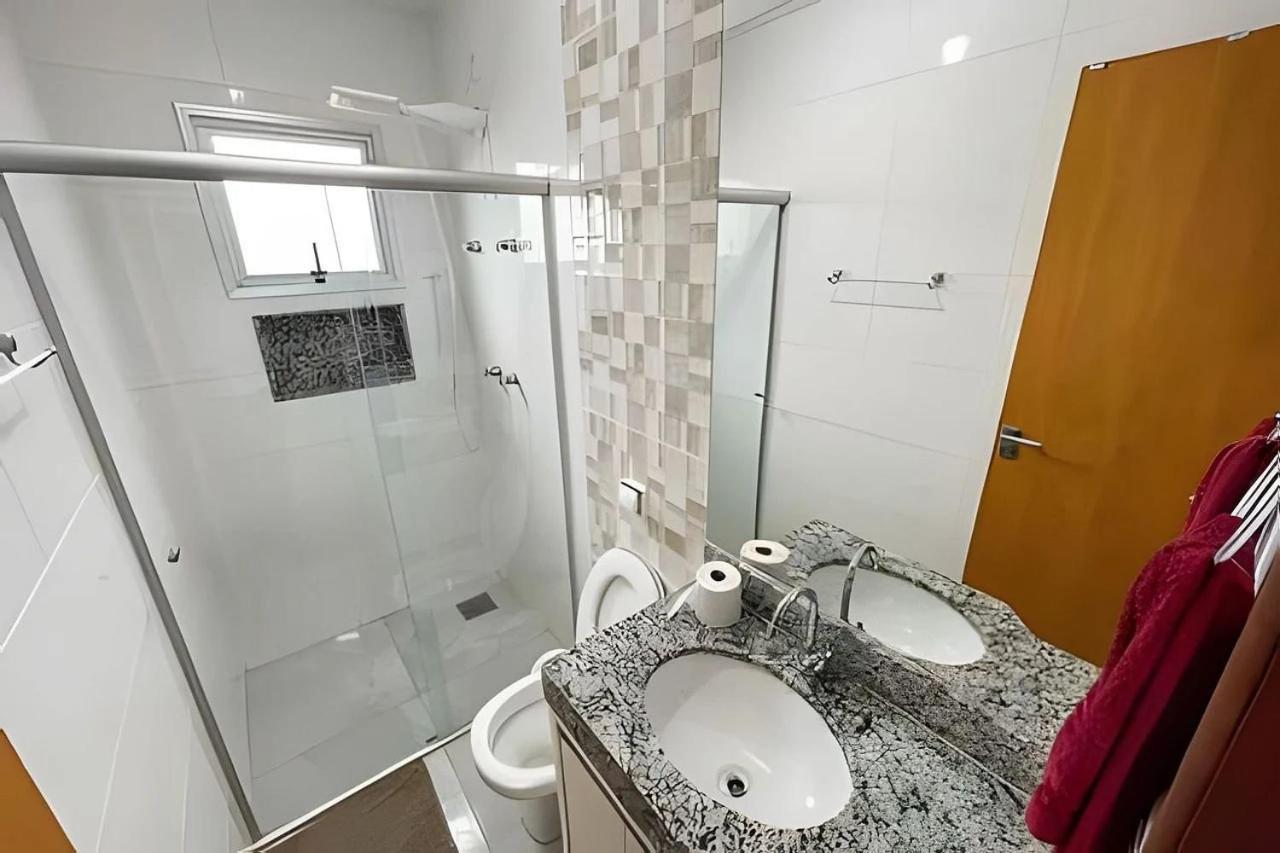 104 - Apartamento Completo Para Ate 7 Hospedes Patos de Minas Exterior foto